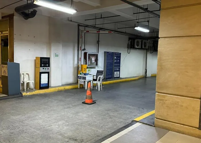 Apartment Monarch Near Moa Ikea Smx 1051